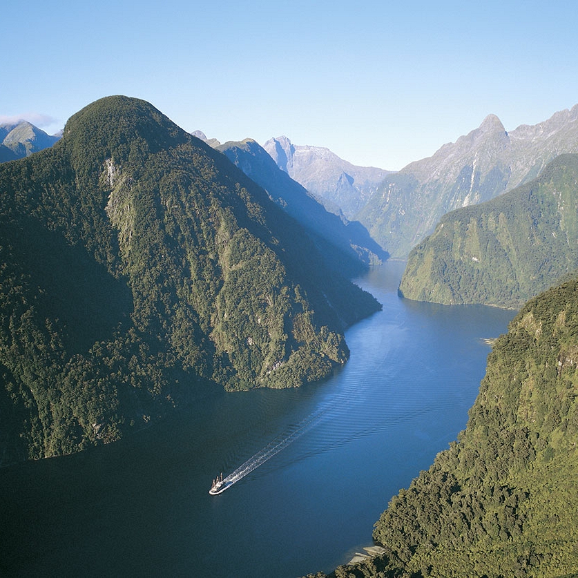 New Zealand Beach Resorts Package - Doubtful Sound