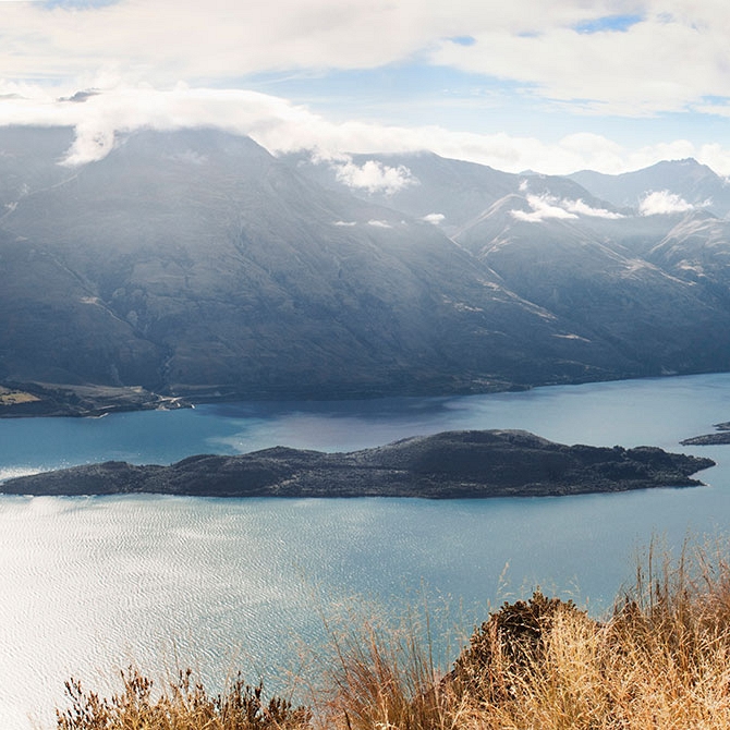 Mountain Views in Queenstown - Book Your Trip to New Zealand - New Zealand Travel Agency