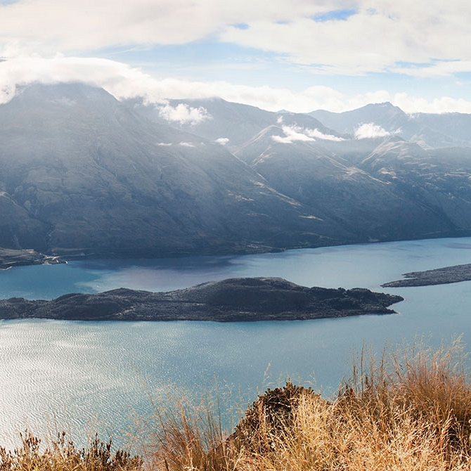 Picnic on a Peak in Queenstown New Zealand - Honeymoon Travel, Special Occasion Vacations - Australia, New Zealand, Fiji, Tahiti Travel Agency